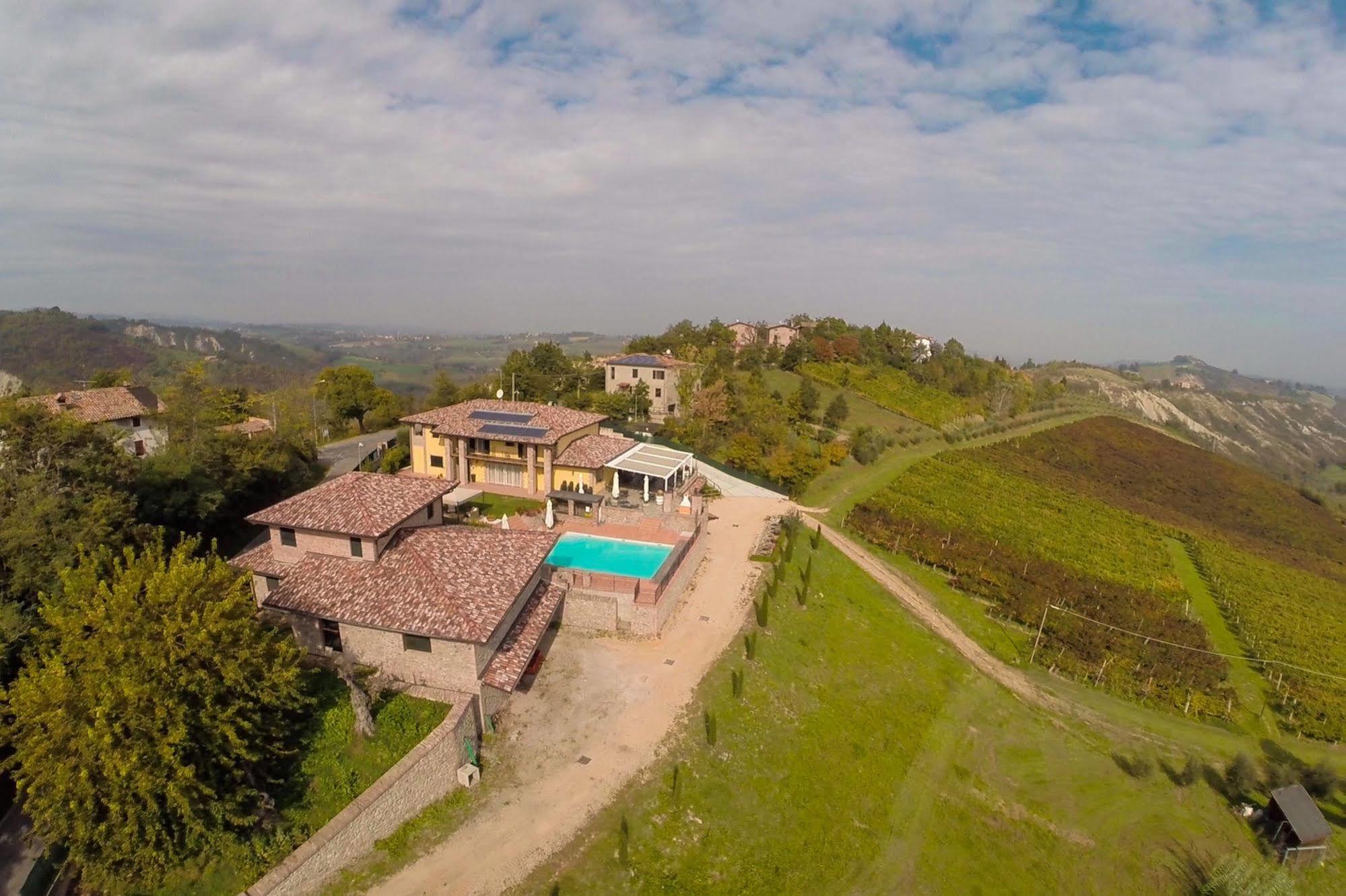 Agriturismo Acetaia Sereni Marano sul Panaro Kültér fotó